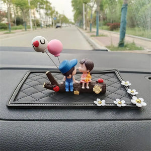 Lovely Boy Girl Couple Car Decoration Cute Kissing Couple Action Figure Auto Dashboard Car Interior Decoration Birthday Gift