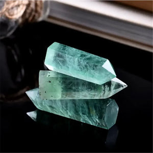 Natural Green Fluorite Point Crystal Healing Stone Natural Green Quartz Room Decor Reiki Polished Obelisk Carved Crafts 40-80mm